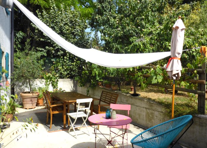 Magnifique appartement de 4.5 pièces dans maison de village, accès jardin