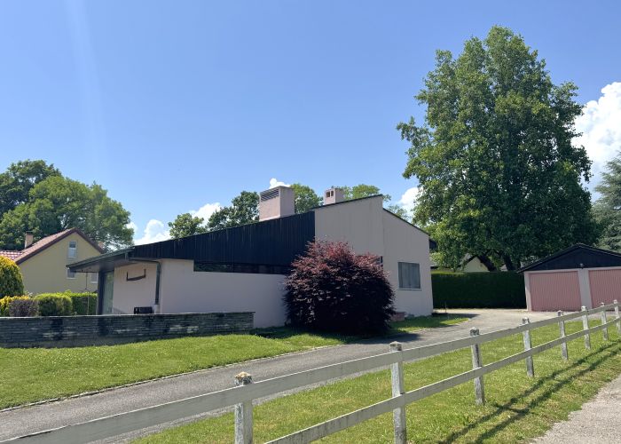 Villa individuelle avec piscine, à rénover