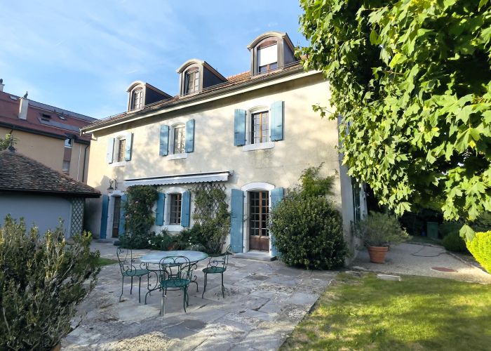 Magnifique propriété de 6,5 pièces dans un corps de ferme avec grand jardin privatif