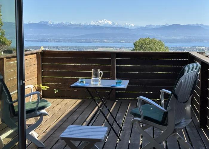 Charmante villa jumelle meublée avec vue sur le lac et les Alpes