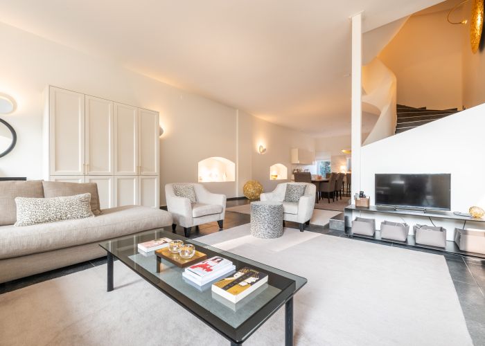 Bien d'exception - Maison villageoise entièrement rénovée, avec 5 chambres et terrasses