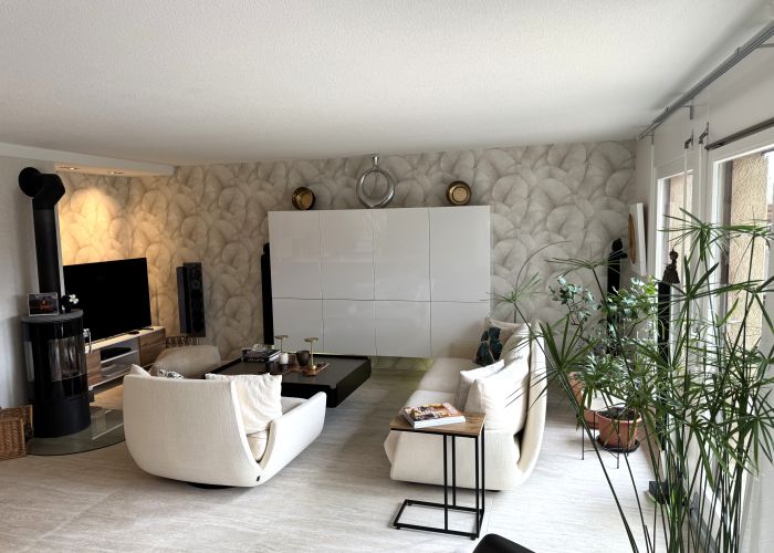 Villa jumelle avec jardin joliment aménagé et fleuri